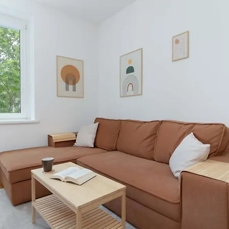 Atmospheric In A Area Pet-friendly By Renters Apartment *