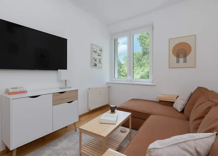 דירה Atmospheric In A Area Pet-friendly By Renters גדינייה